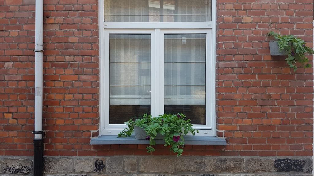 Tilt and turn window