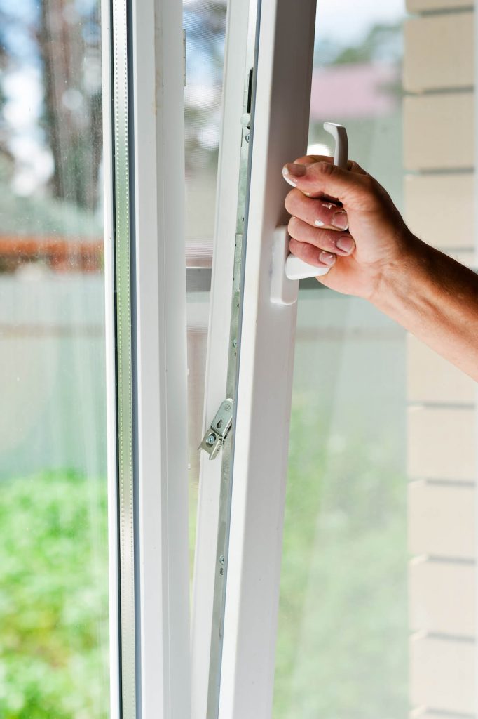 Tilt and turn window