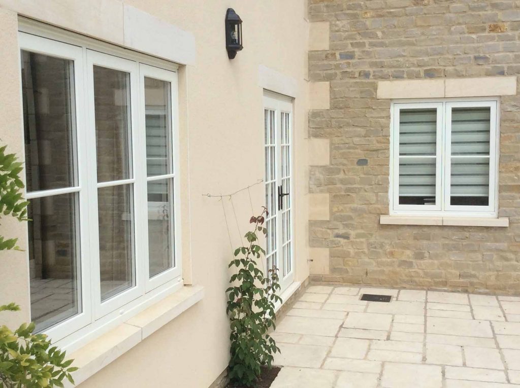 Flush sash windows